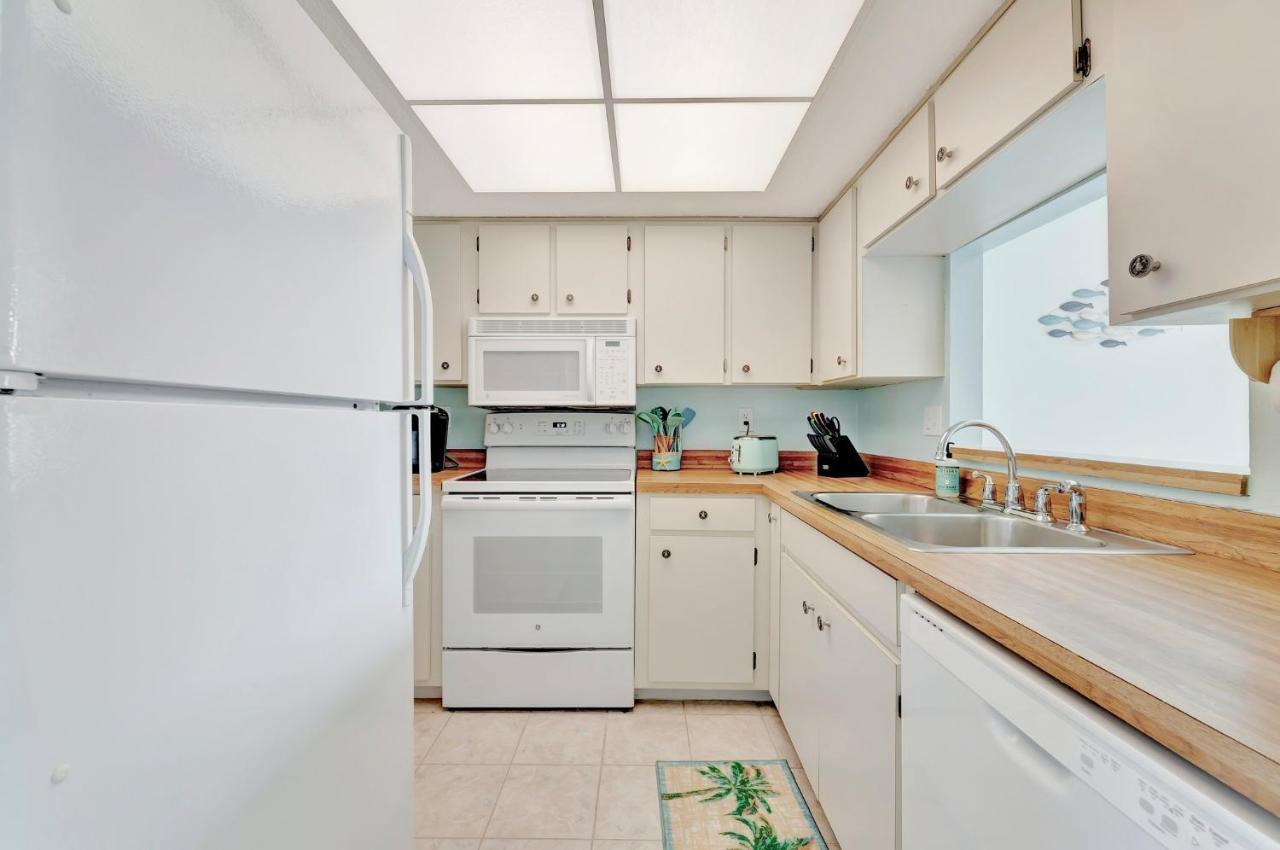 Coastal Cheer Apartment เบรเดนทันบีช ภายนอก รูปภาพ